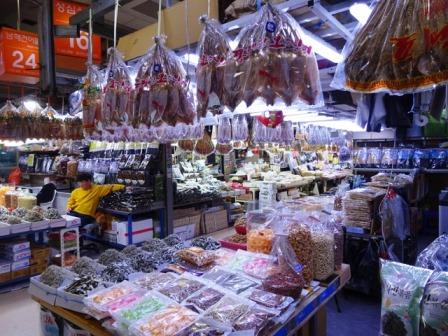 chagaruchi_market_driedfish.jpg